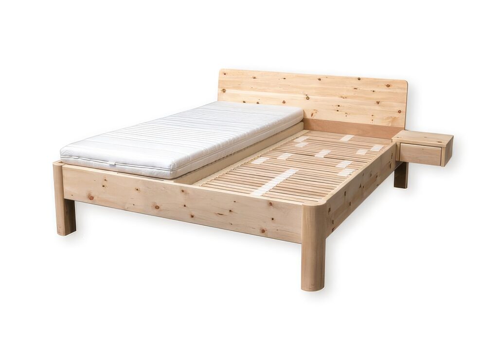 Sennerin_2_aus_Zirbenholz